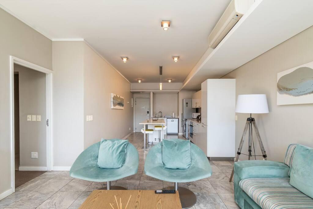Apartment Canal-side Serenity Cape Town